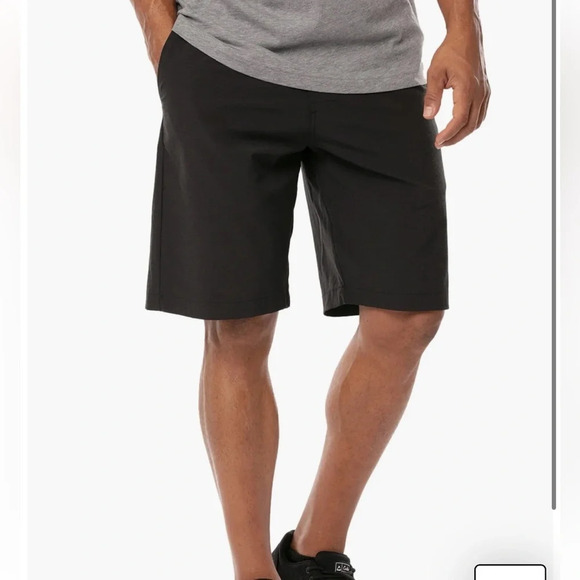 Travis Mathew Men's Beck Shorts black size 38 - Picture 1 of 13
